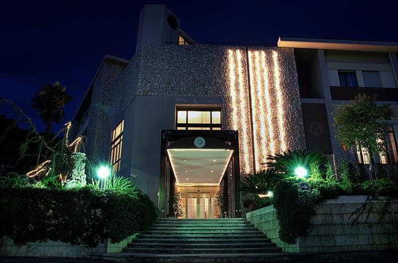 Solofra Palace Hotel & Resort מראה חיצוני תמונה